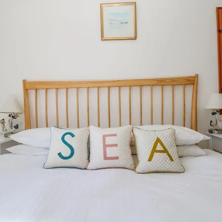 Beachcomber Apartment *